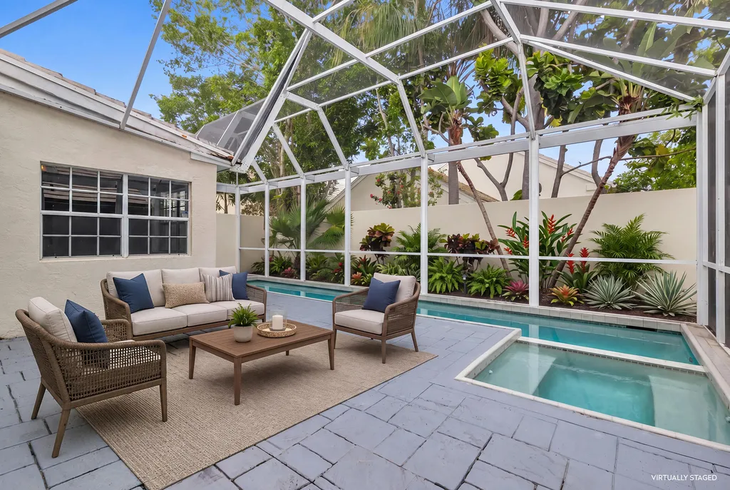 22 Selby Lane Palm Beach Gardens FL 33418