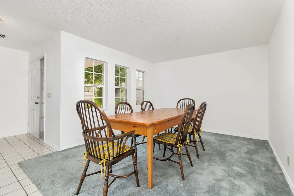 22 Selby Lane Palm Beach Gardens FL 33418