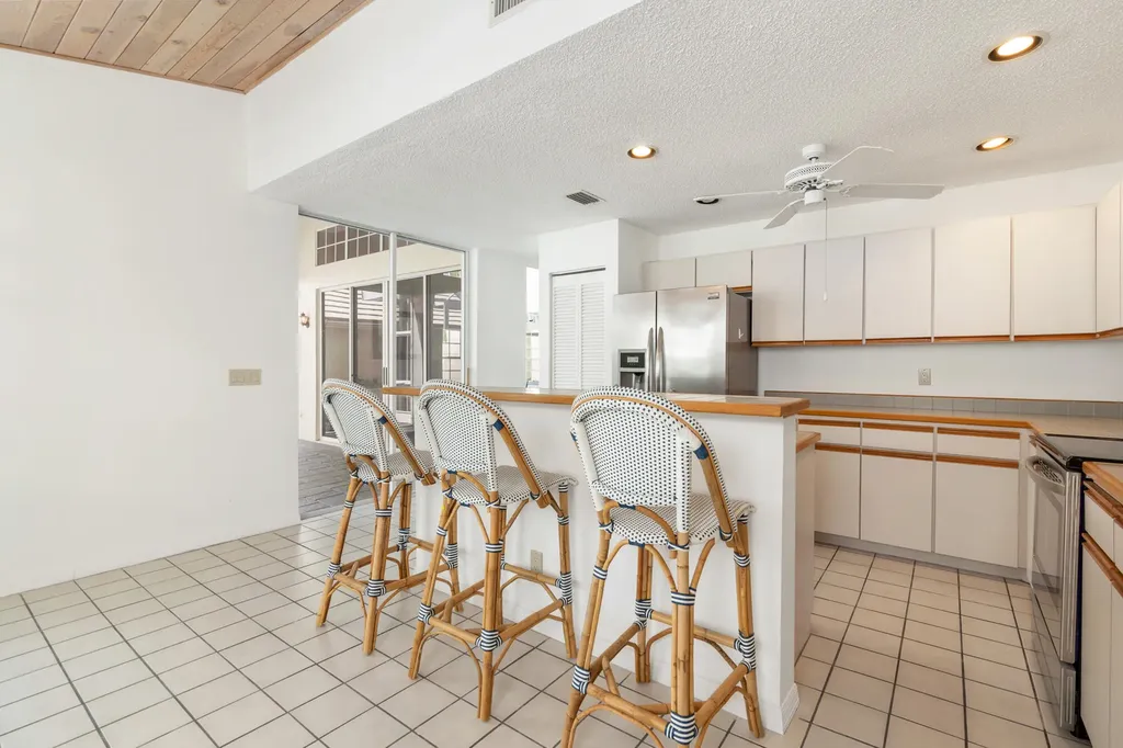 22 Selby Lane Palm Beach Gardens FL 33418