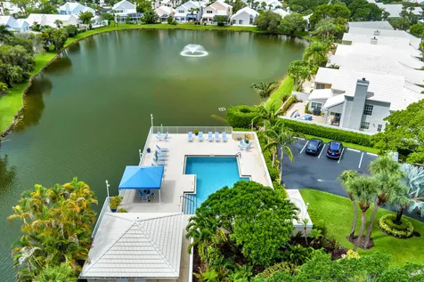 22 Selby Lane Palm Beach Gardens FL 33418