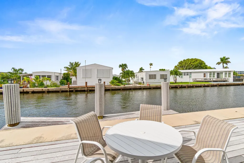 207 Mallard Drive Briny Breezes FL 33435