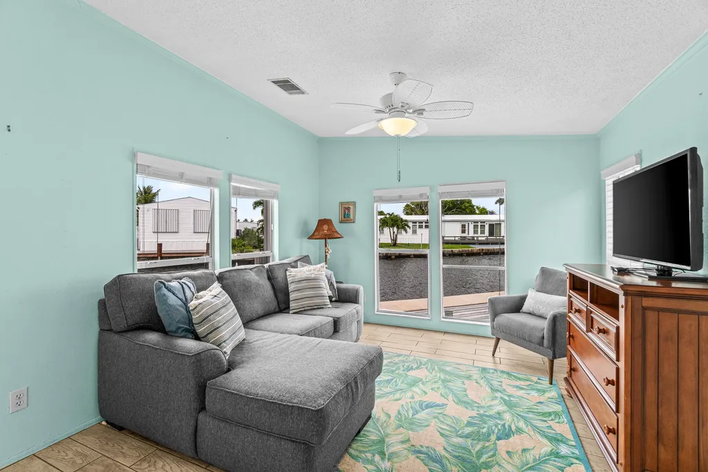 207 Mallard Drive Briny Breezes FL 33435