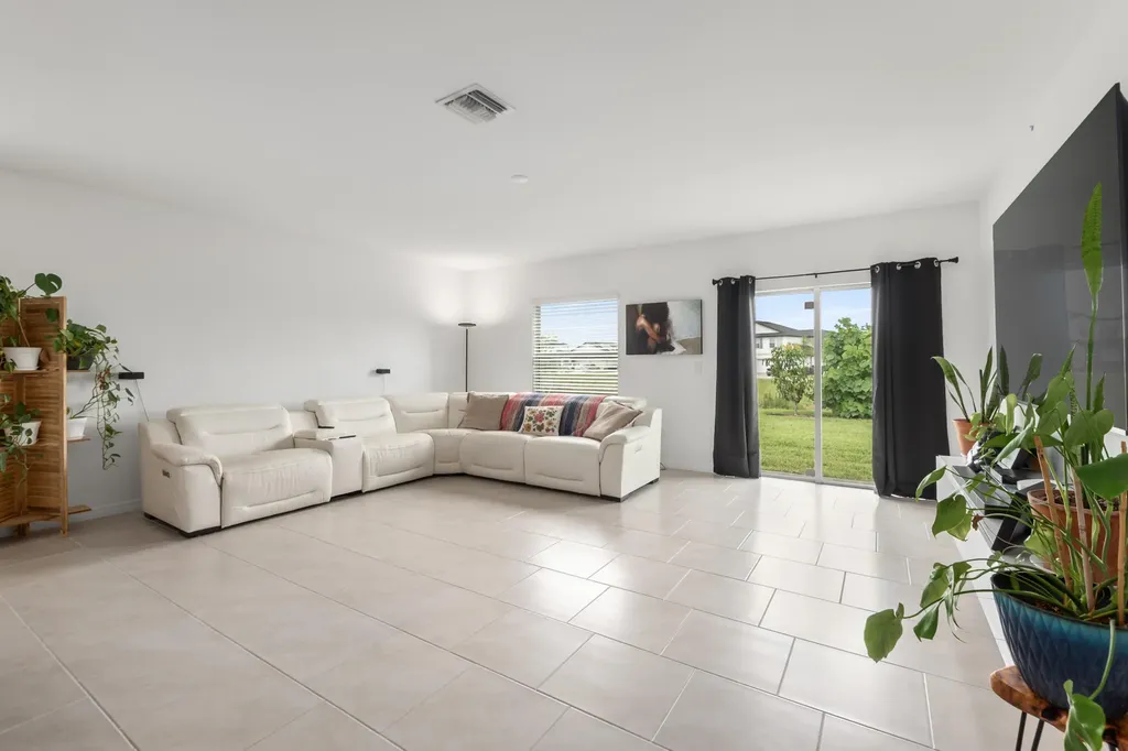 17177 Monte Isola Way North Fort Myers FL 33917