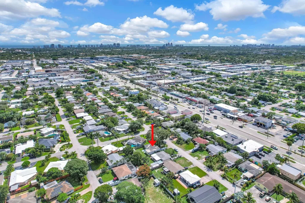 261 NE 45th Street Oakland Park FL 33334