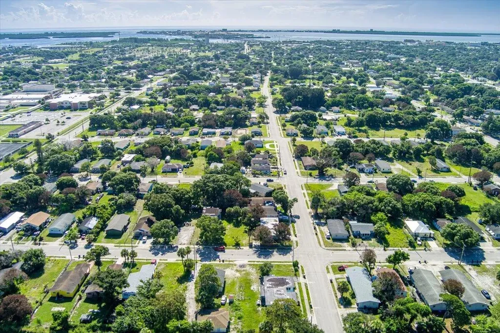 807 N 22nd N Street Fort Pierce FL 34950