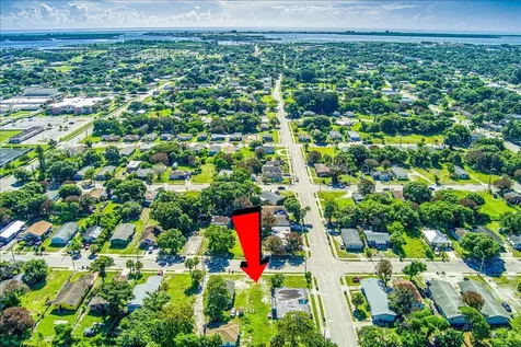 807 N 22nd N Street Fort Pierce FL 34950