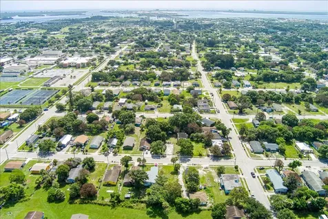 807 N 22nd N Street Fort Pierce FL 34950