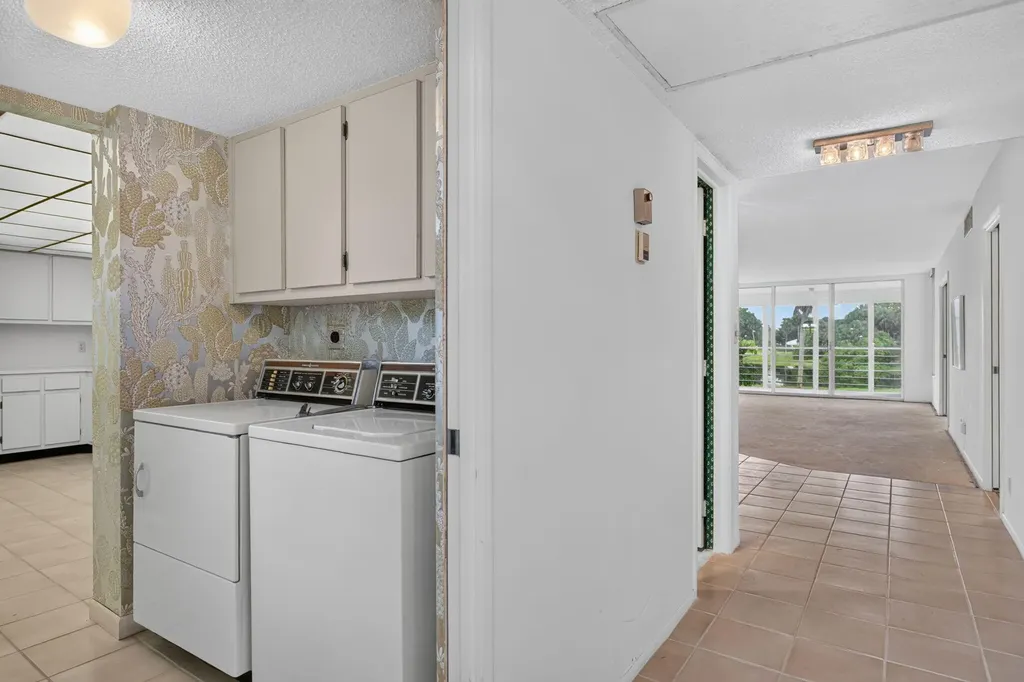 806 Cypress Grove Lane Pompano Beach FL 33069