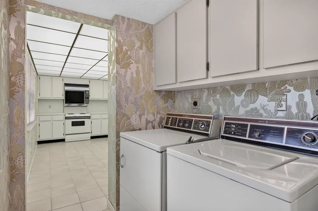 806 Cypress Grove Lane Pompano Beach FL 33069