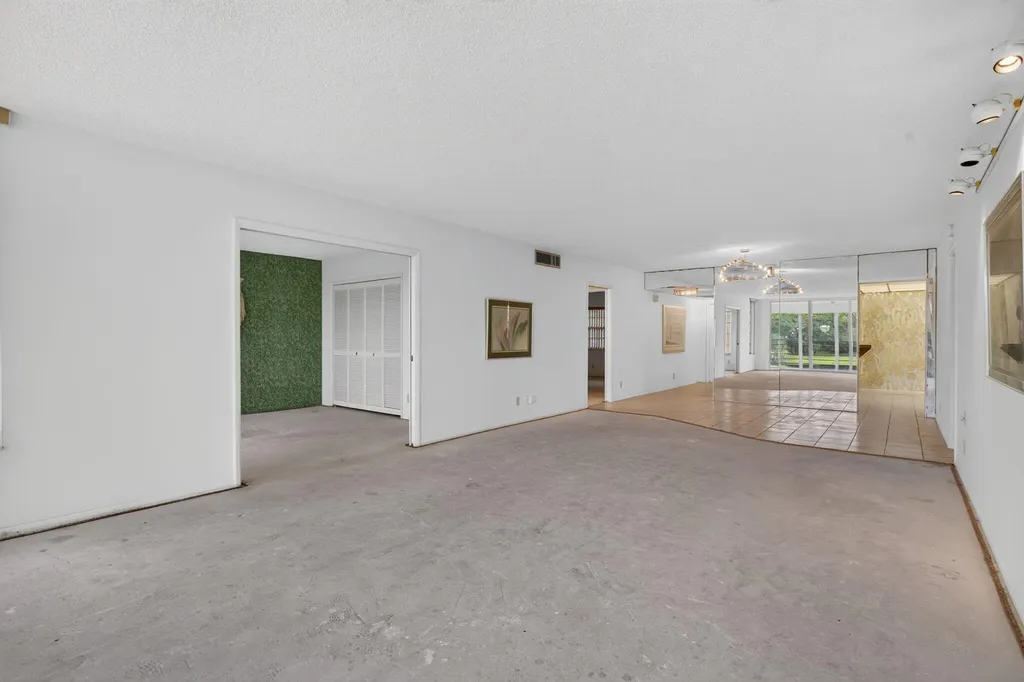 806 Cypress Grove Lane Pompano Beach FL 33069