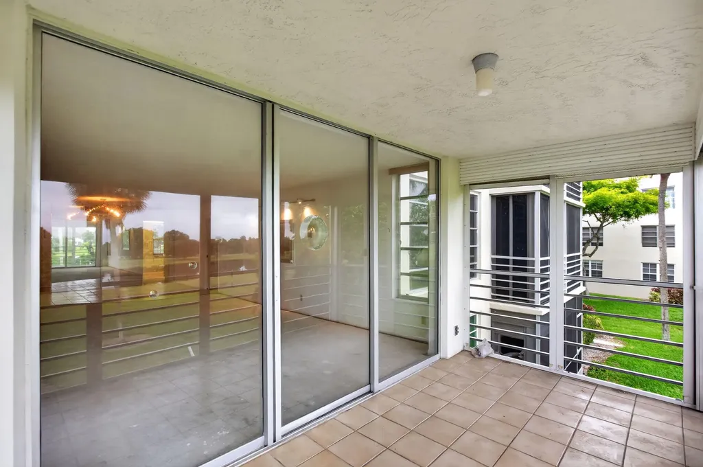 806 Cypress Grove Lane Pompano Beach FL 33069