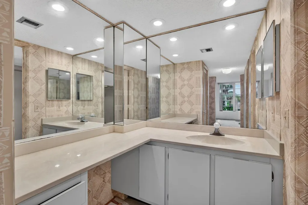 806 Cypress Grove Lane Pompano Beach FL 33069