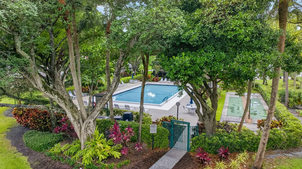 806 Cypress Grove Lane Pompano Beach FL 33069