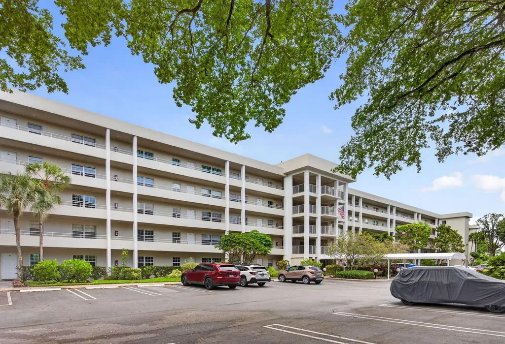 806 Cypress Grove Lane Pompano Beach FL 33069