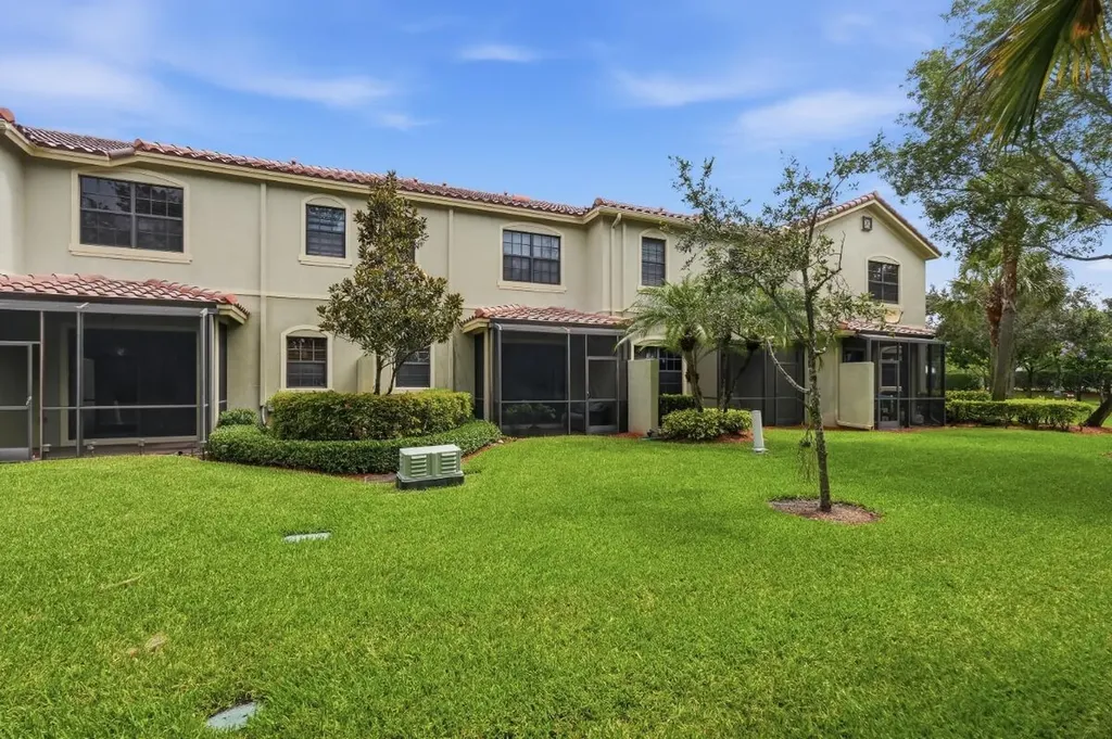 10822 NW 72nd Place Parkland FL 33076