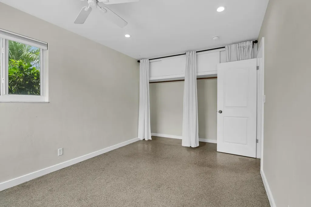 909 SE 16 Place Deerfield Beach FL 33441