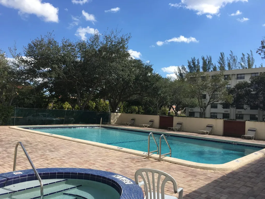 2501 Riverside Drive Coral Springs FL 33065