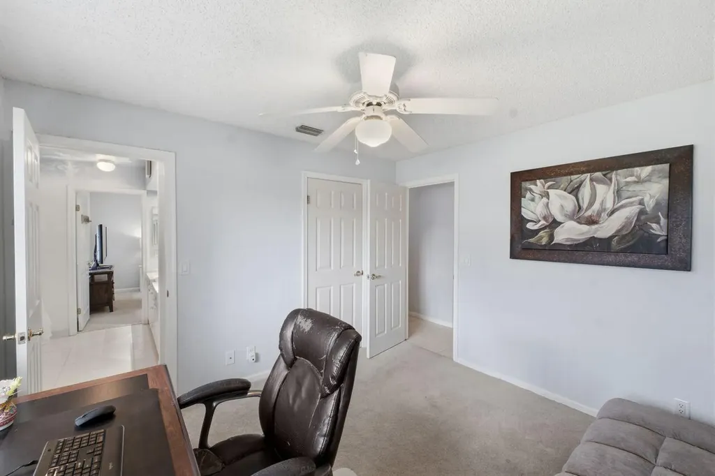 2719 Oak Tree Lane Oakland Park FL 33309