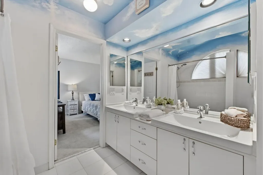 2719 Oak Tree Lane Oakland Park FL 33309