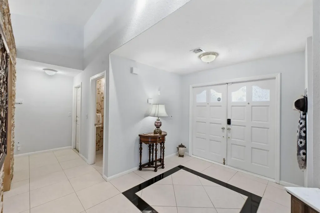 2719 Oak Tree Lane Oakland Park FL 33309