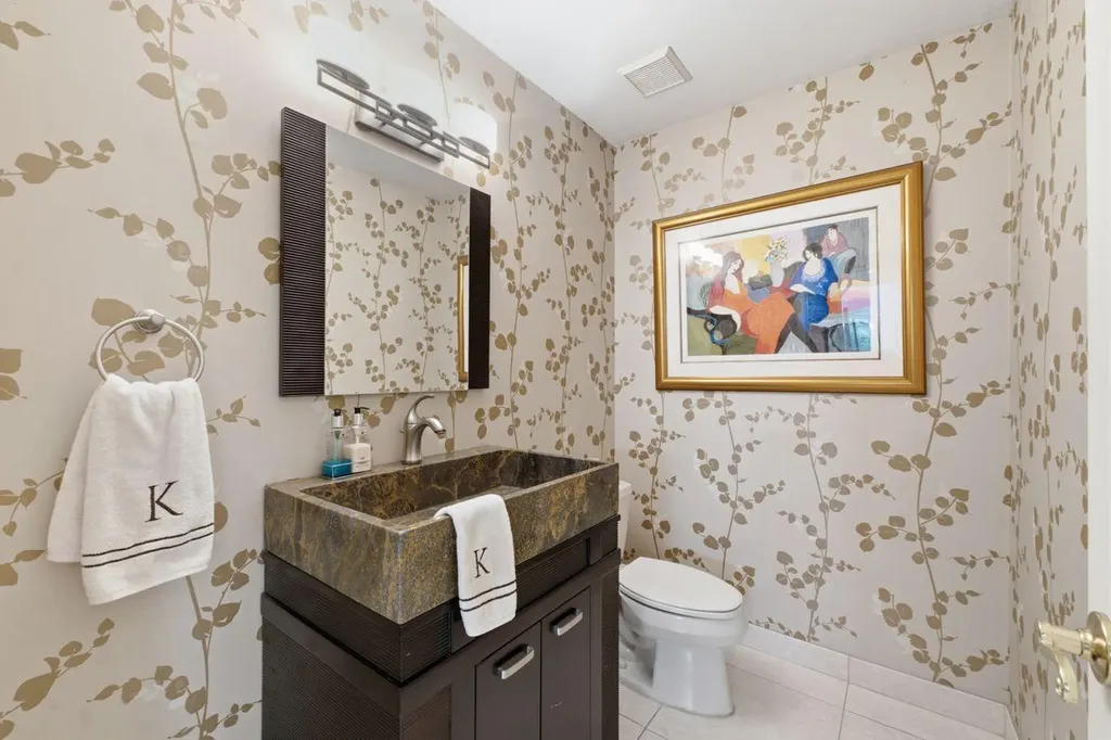 2719 Oak Tree Lane Oakland Park FL 33309