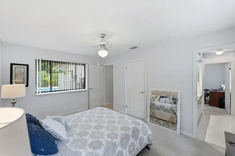 2719 Oak Tree Lane Oakland Park FL 33309