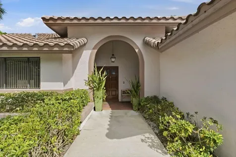 2719 Oak Tree Lane Oakland Park FL 33309