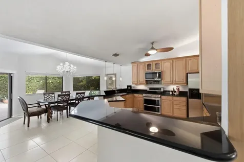 2719 Oak Tree Lane Oakland Park FL 33309