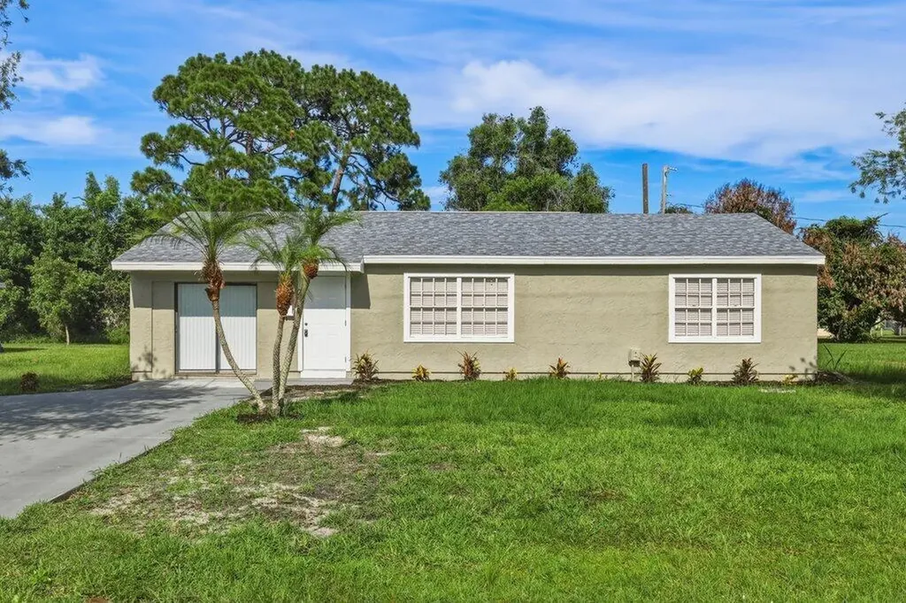 2521 SE Berkshire Boulevard Port St Lucie FL 34952