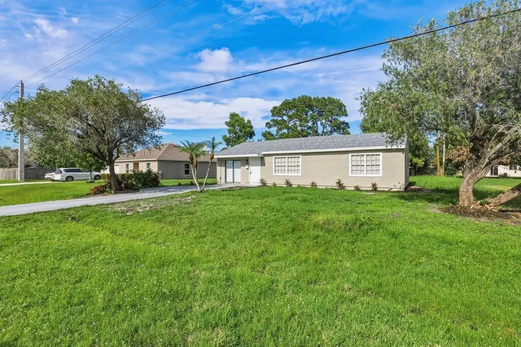 2521 SE Berkshire Boulevard Port St Lucie FL 34952