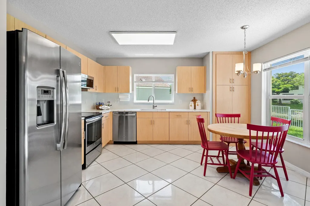 6240 NW 76th Court Parkland FL 33067