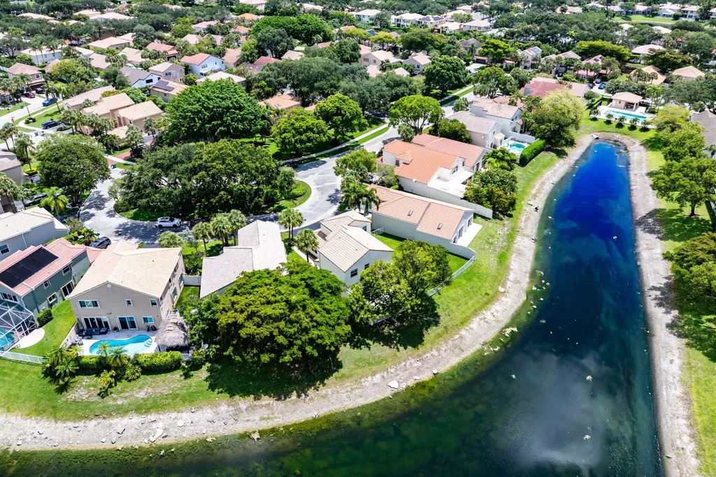 6240 NW 76th Court Parkland FL 33067