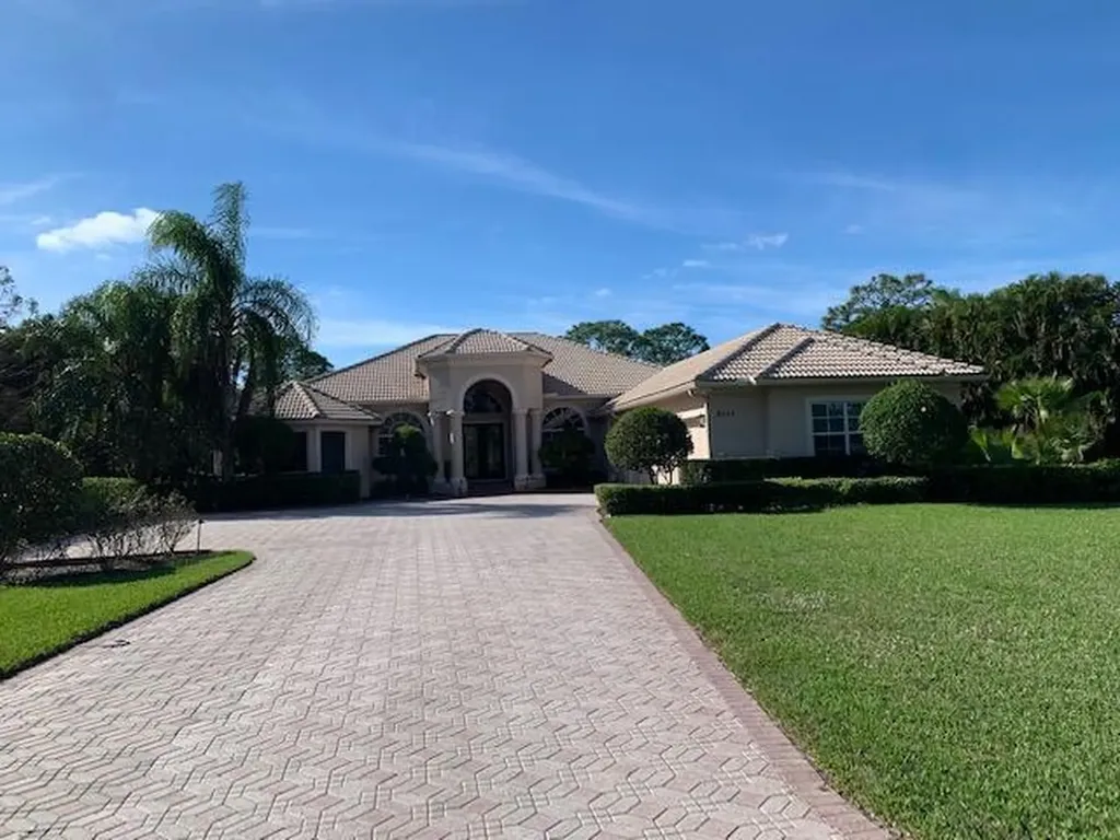 West Palm Beach FL, 8055 Woodsmuir Drive