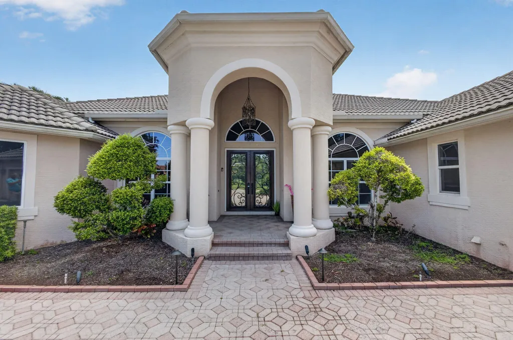 8055 Woodsmuir Drive West Palm Beach FL 33412