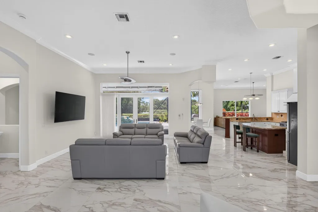 8055 Woodsmuir Drive West Palm Beach FL 33412
