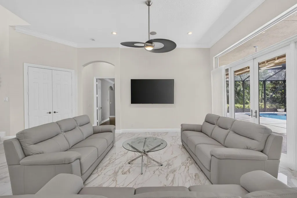 8055 Woodsmuir Drive West Palm Beach FL 33412