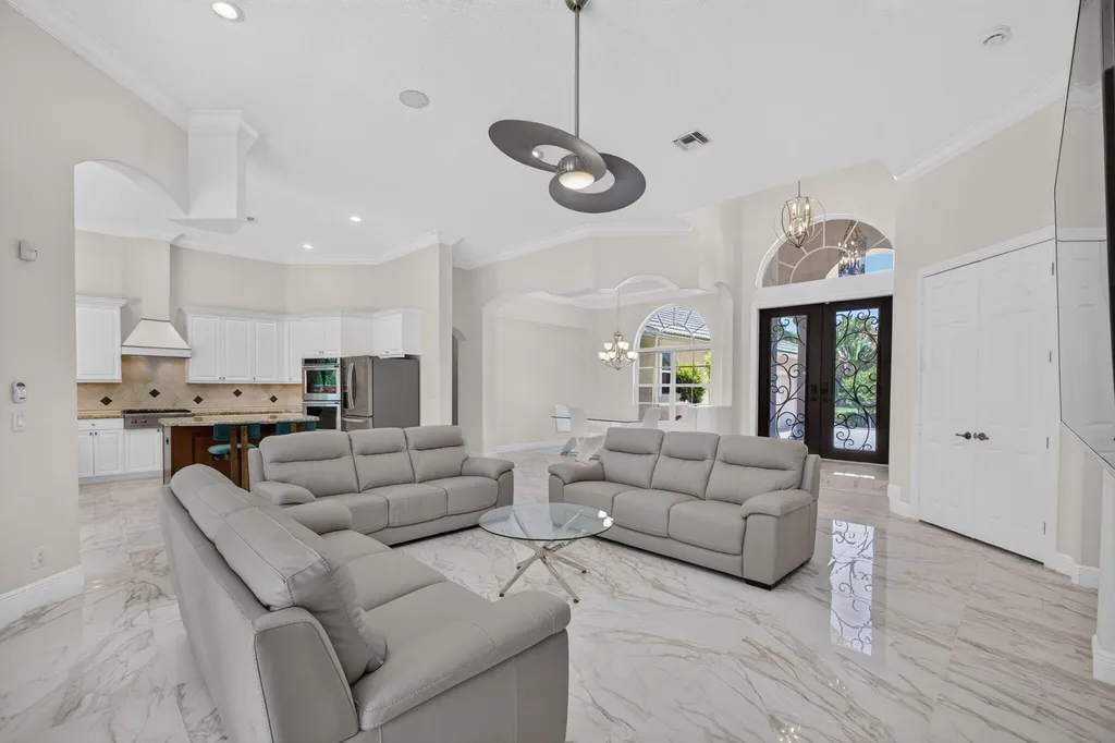 8055 Woodsmuir Drive West Palm Beach FL 33412