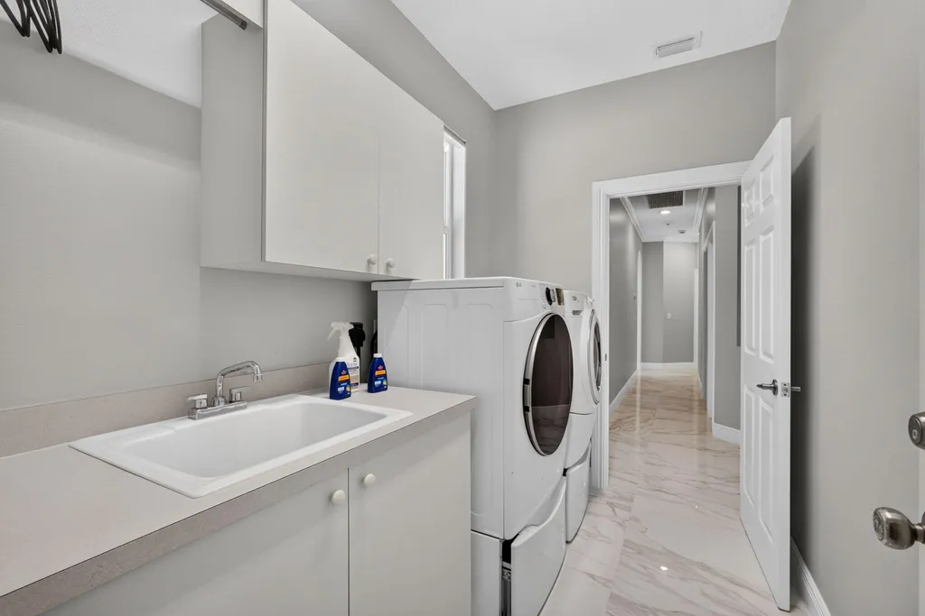 8055 Woodsmuir Drive West Palm Beach FL 33412