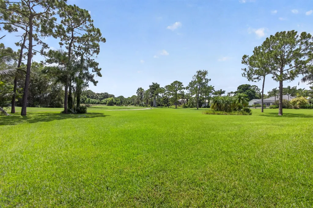 8055 Woodsmuir Drive West Palm Beach FL 33412