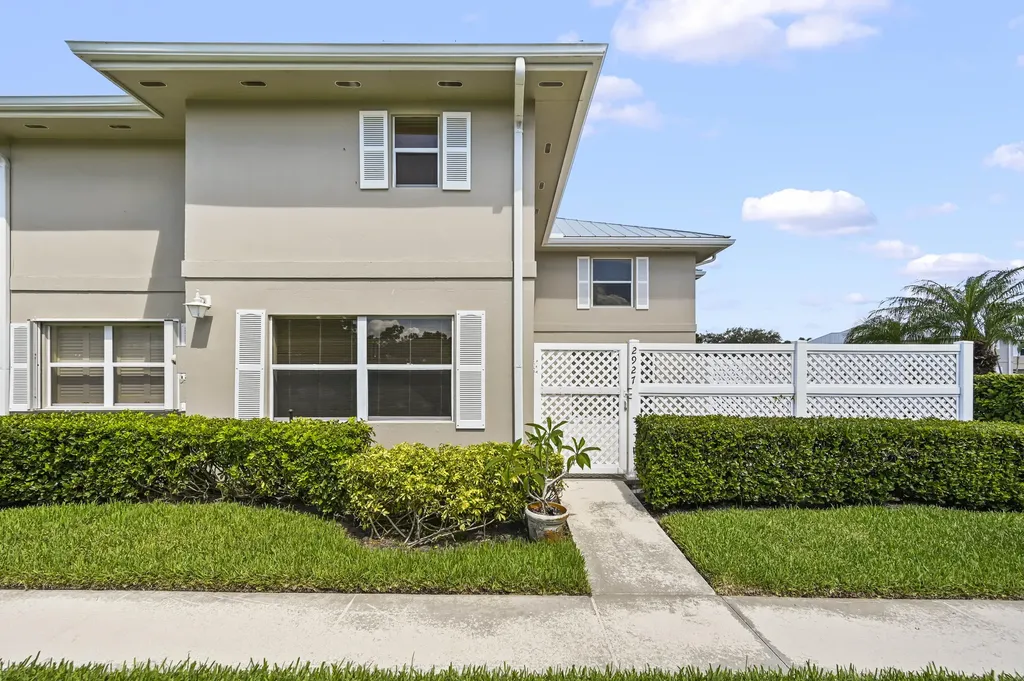 2927 SW Lakemont Place Palm City FL 34990
