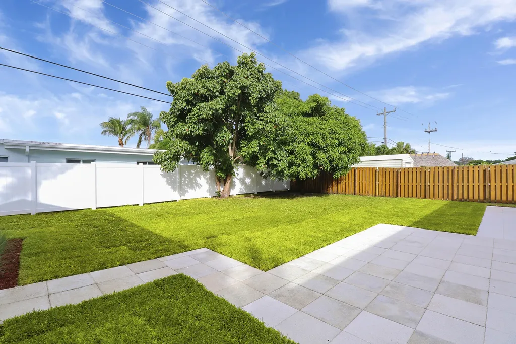 1600 Venus Avenue Jupiter FL 33469