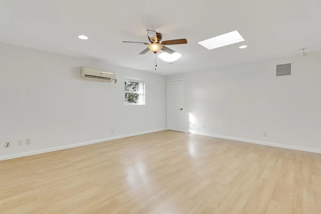 1600 Venus Avenue Jupiter FL 33469