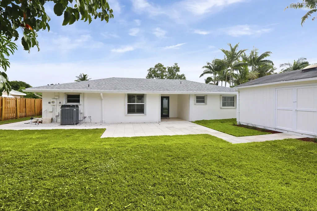 1600 Venus Avenue Jupiter FL 33469