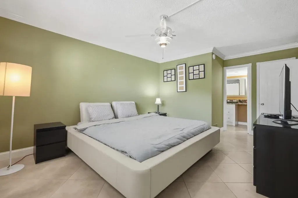 3001 S Palm Aire Drive Pompano Beach FL 33069