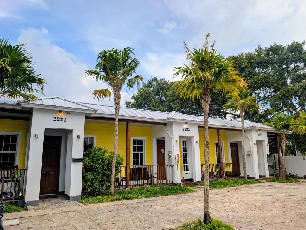 2221 NW 64th Avenue Sunrise FL 33313