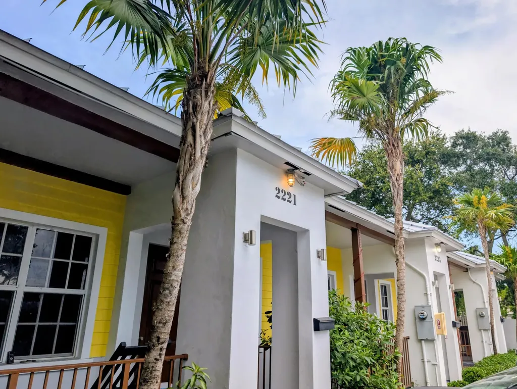 2221 NW 64th Avenue Sunrise FL 33313