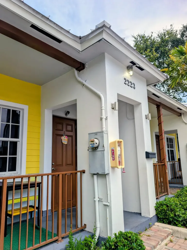 2221 NW 64th Avenue Sunrise FL 33313