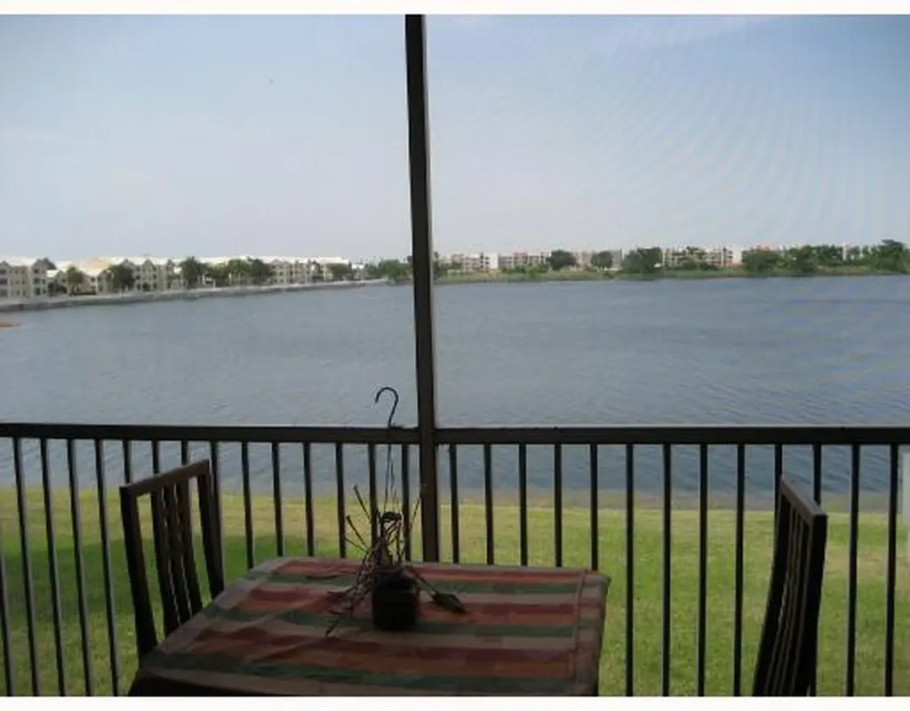 2647 NW 33rd Street Oakland Park FL 33309