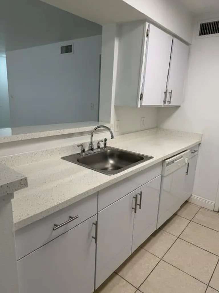 2647 NW 33rd Street Oakland Park FL 33309