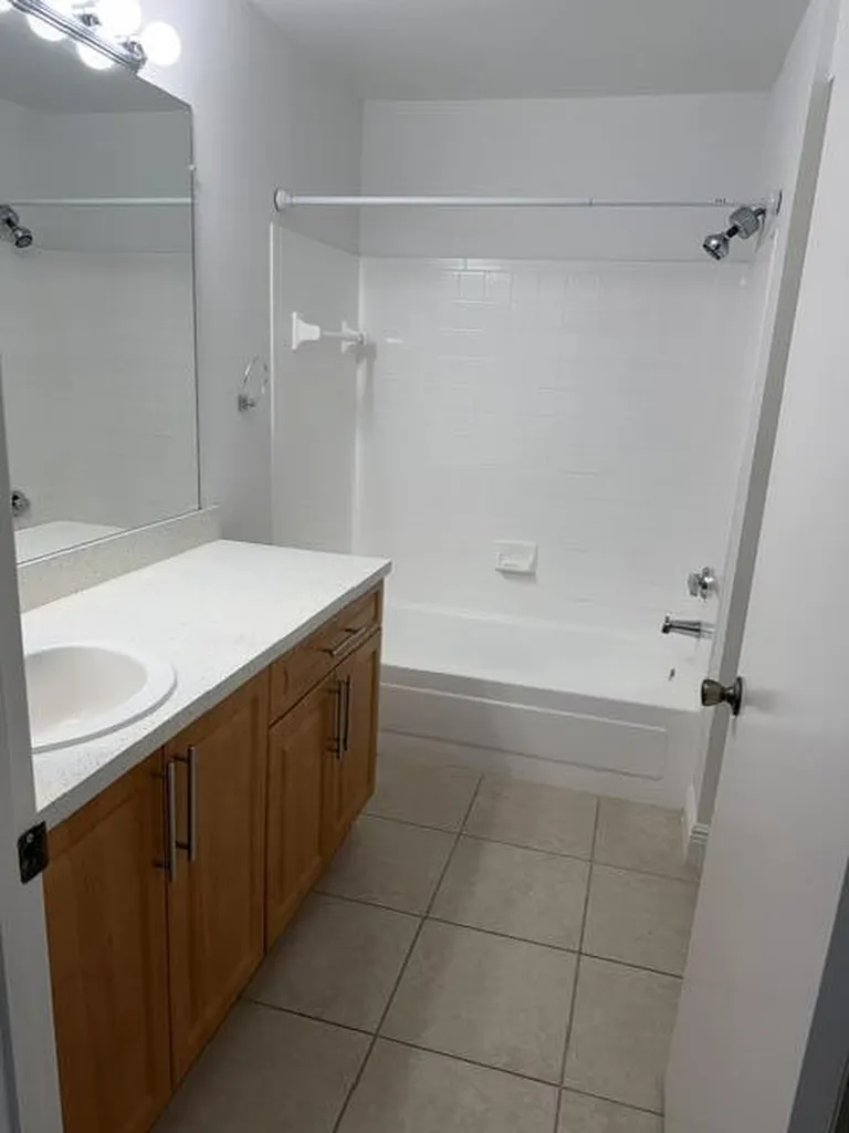2647 NW 33rd Street Oakland Park FL 33309